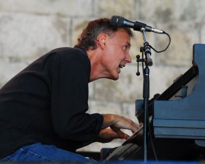 Bruce Hornsby & The Noisemakers at Pepsi Amphitheatre