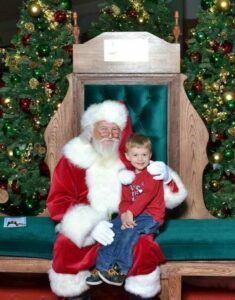 Pictures with Santa - Flagstaff Mall